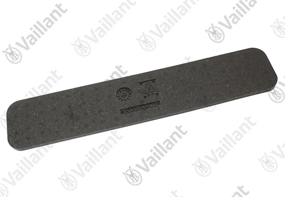 Schwarzer EPP-Poller von Vaillant, flach und rechteckig, mit klaren Prägungen auf der Oberfläche, auf hellem Hintergrund platziert.